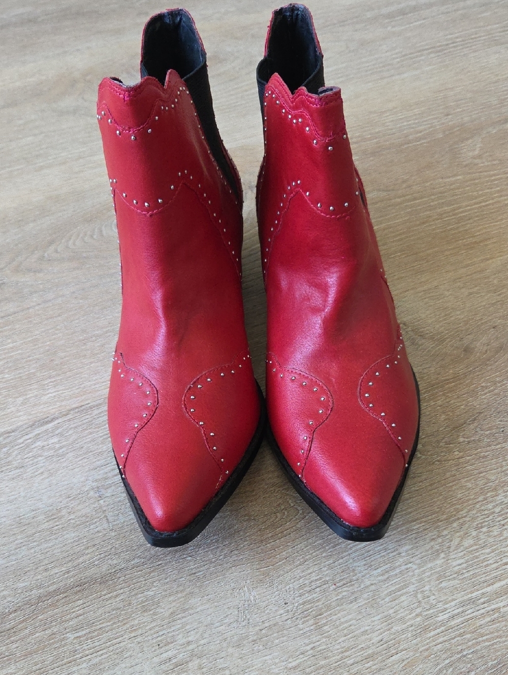 Shoe Cult By Nasty Gal Red Western-Style Silver Stud Pointed Ankle Boots Size 10 - Picture 3 of 8